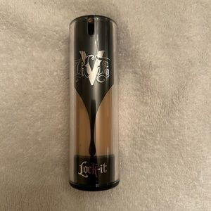 KVD Beauty lock it full coverage long wear matte liquid foundation